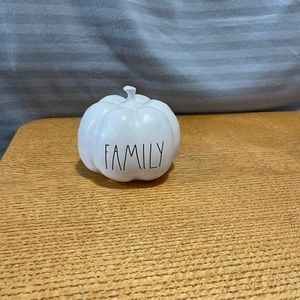 Rae Dunn FAMILY mini white pumpkin Brand New
